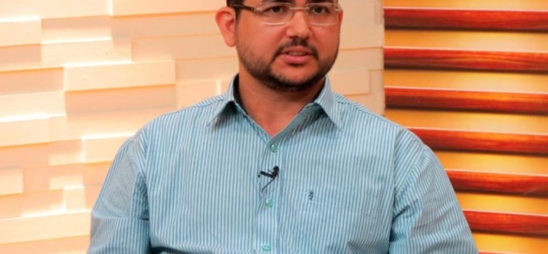 Dr. MArcelo Adriano