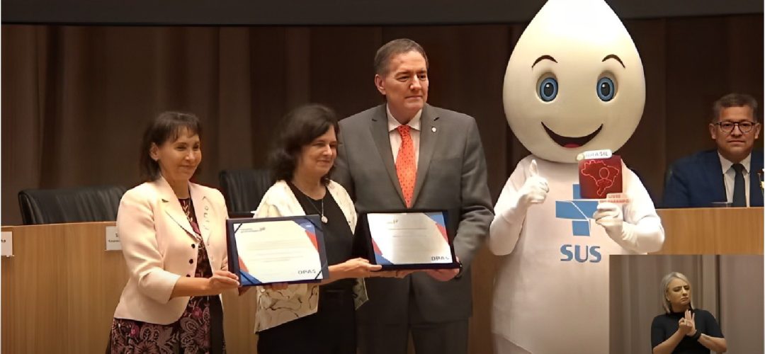 Em 2019, os casos de sarampo aumentaram drasticamente, ultrapassando 21 mil registros. Esse cenário levou o País a perder a certificação de zona livre da doença, obtida três anos antes, devido à circulação contínua do vírus por mais de um ano