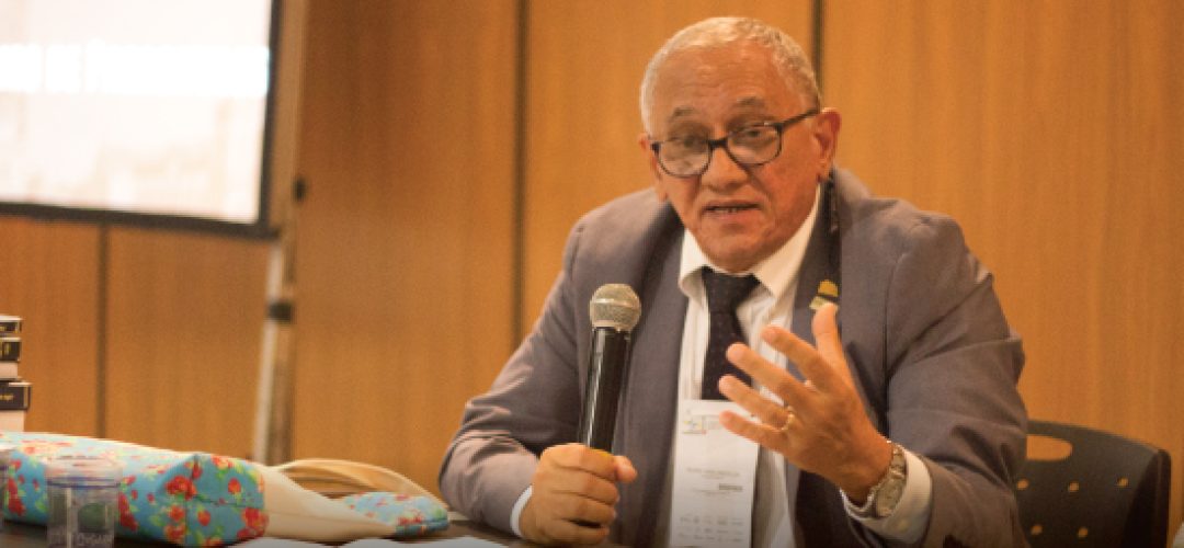 Considerado um dos maiores especialistas do mundo em arbovírus e pioneiro no estudo do Zika no Brasil, o virologista Dr. Pedro Fernando da Costa Vasconcelos alerta que pelo menos três vírus silvestres, hoje restritos a áreas rurais, ameaçam se espalhar pelo país